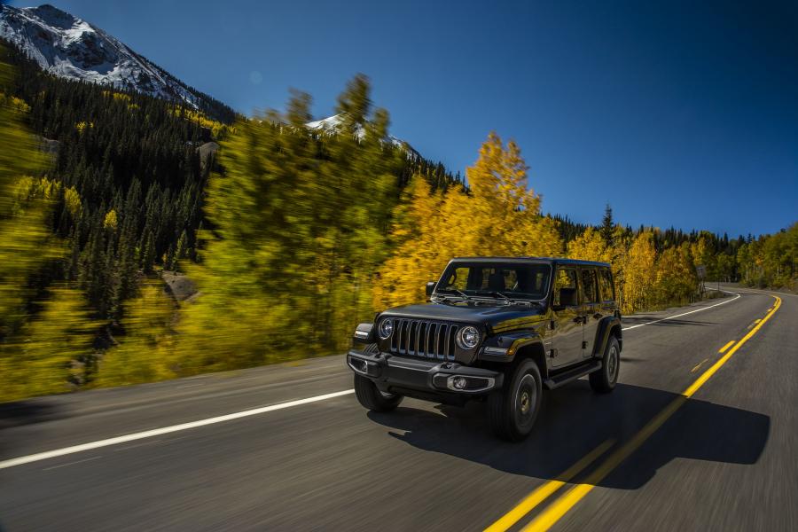  Jeep Wrangler Unlimited Sahara (JL) 2018 года  (NA) (фото 18 из 52)